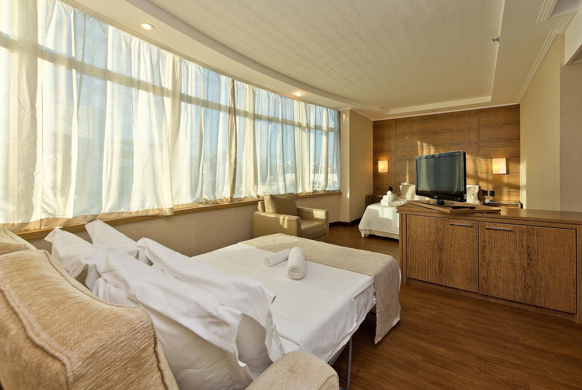 Majestic Palace Hotel Florianópolis Zewnętrze zdjęcie A room at the hotel