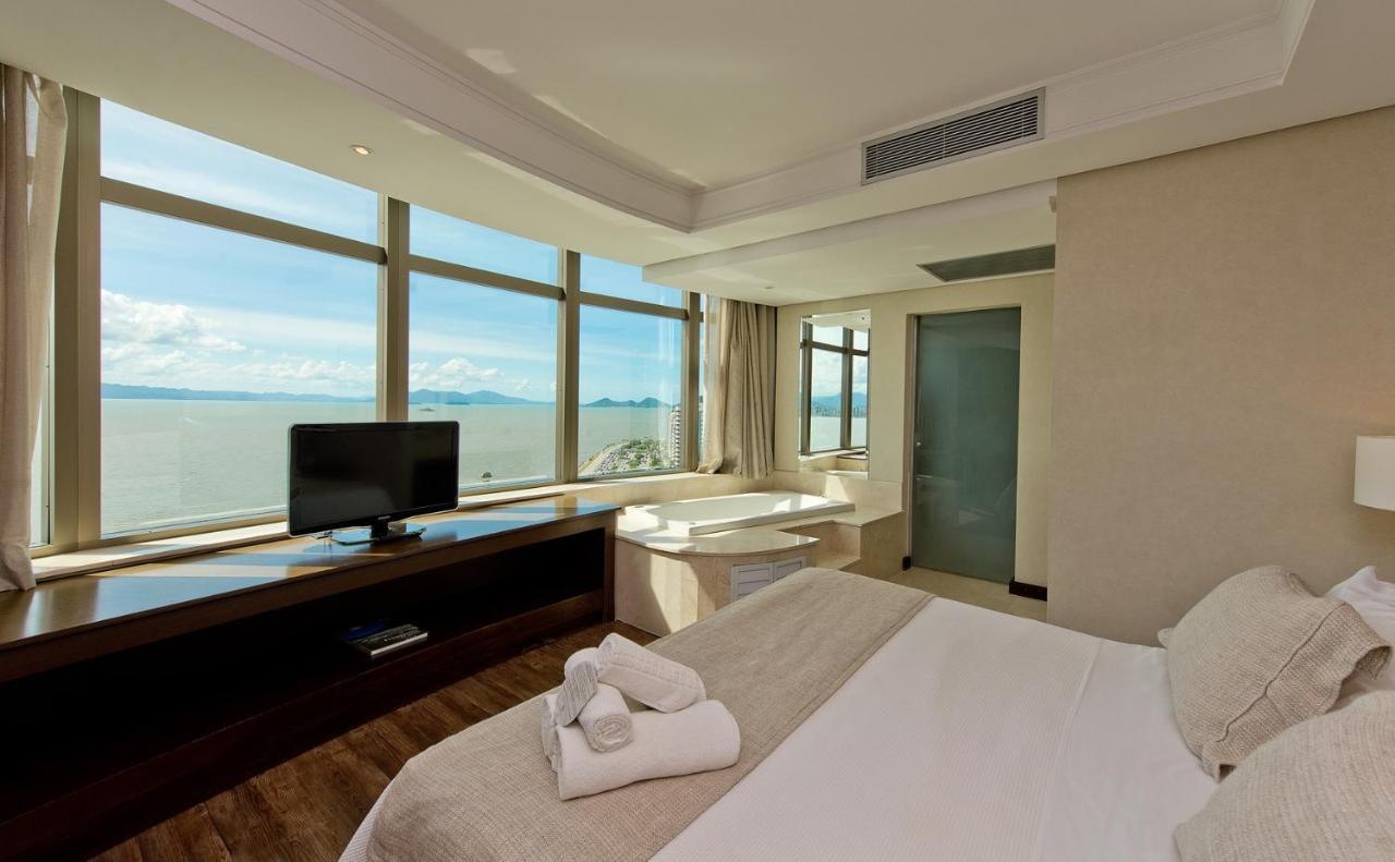 Majestic Palace Hotel Florianópolis Zewnętrze zdjęcie A room at the hotel