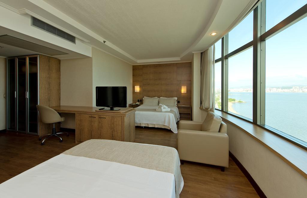 Majestic Palace Hotel Florianópolis Zewnętrze zdjęcie A room at the hotel