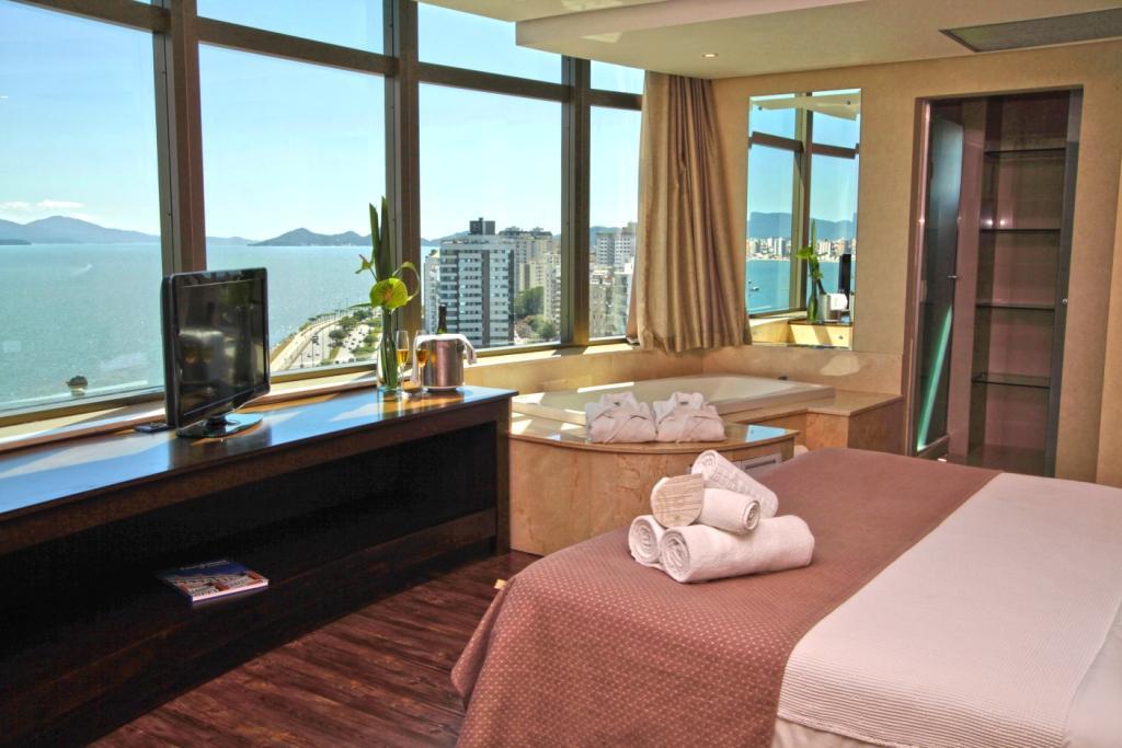 Majestic Palace Hotel Florianópolis Zewnętrze zdjęcie A suite at the hotel