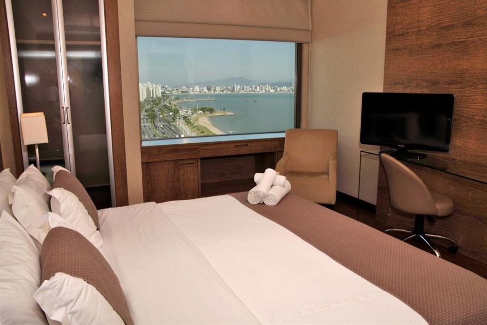 Majestic Palace Hotel Florianópolis Zewnętrze zdjęcie A room at the hotel